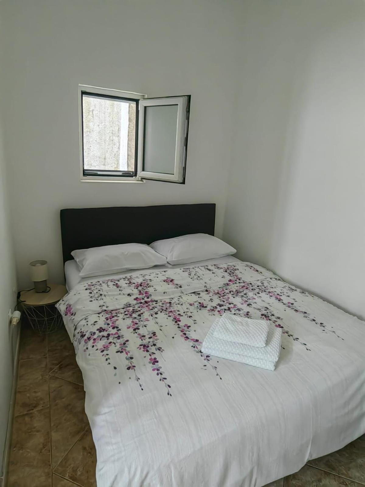 Apartments Andrea Kotor Room photo
